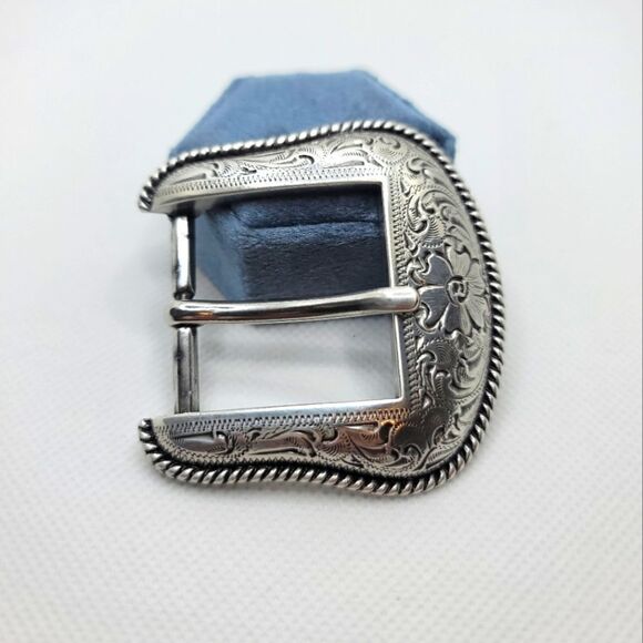 Belt Buckle Made In Taiwan - Picture 1 of 3